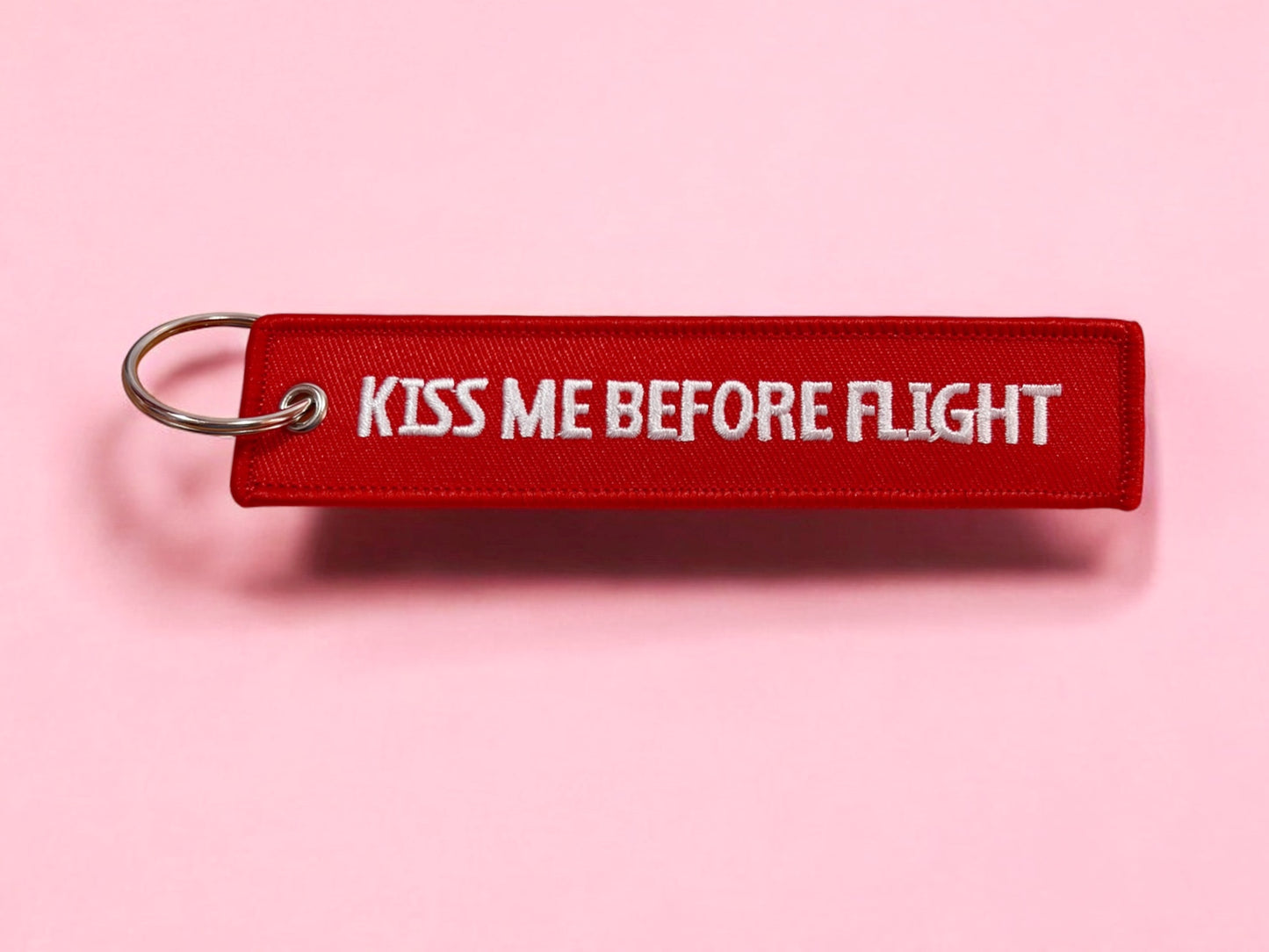KISS ME KEYCHAIN