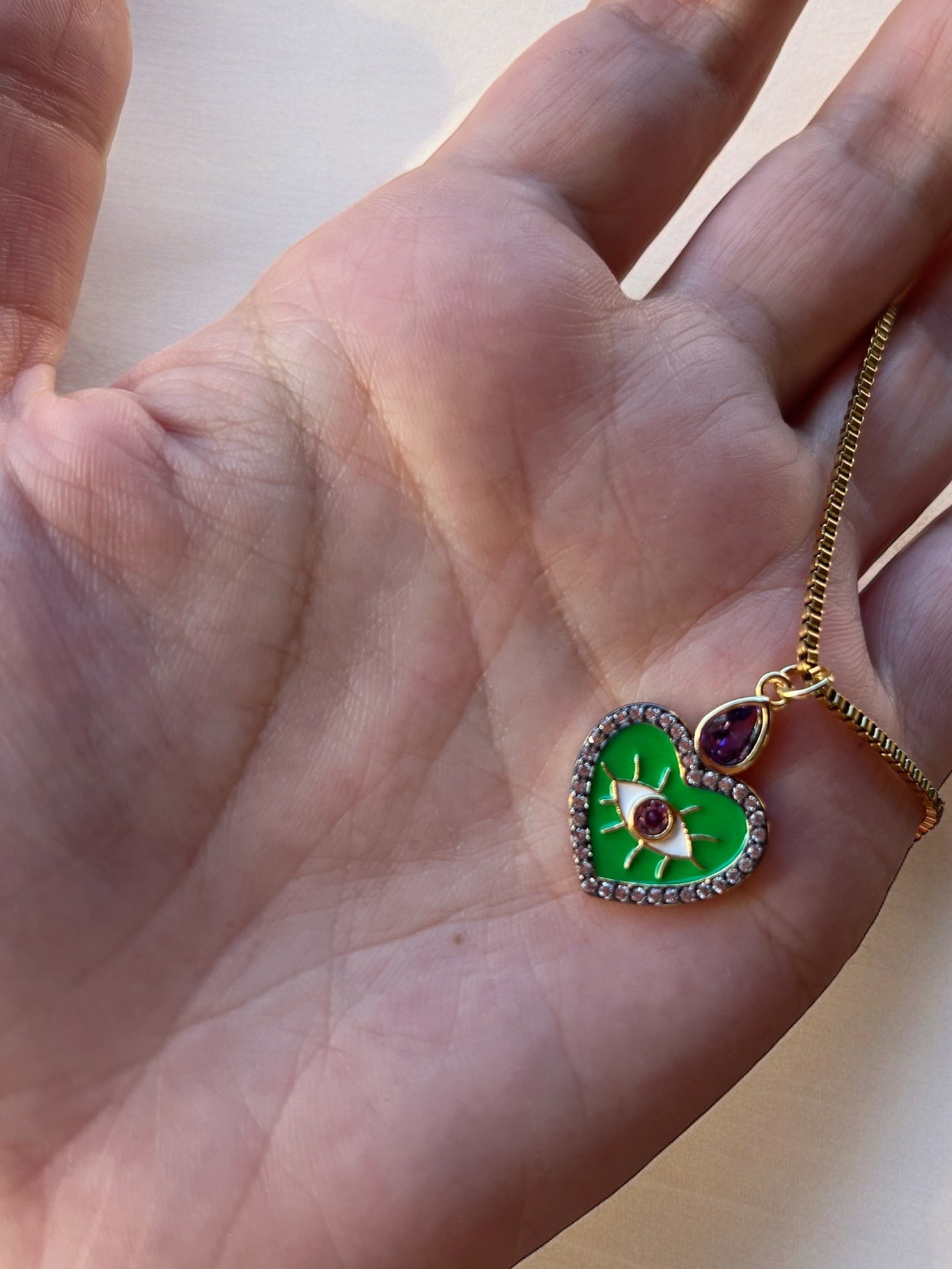 GREEN HEART NECKLACE